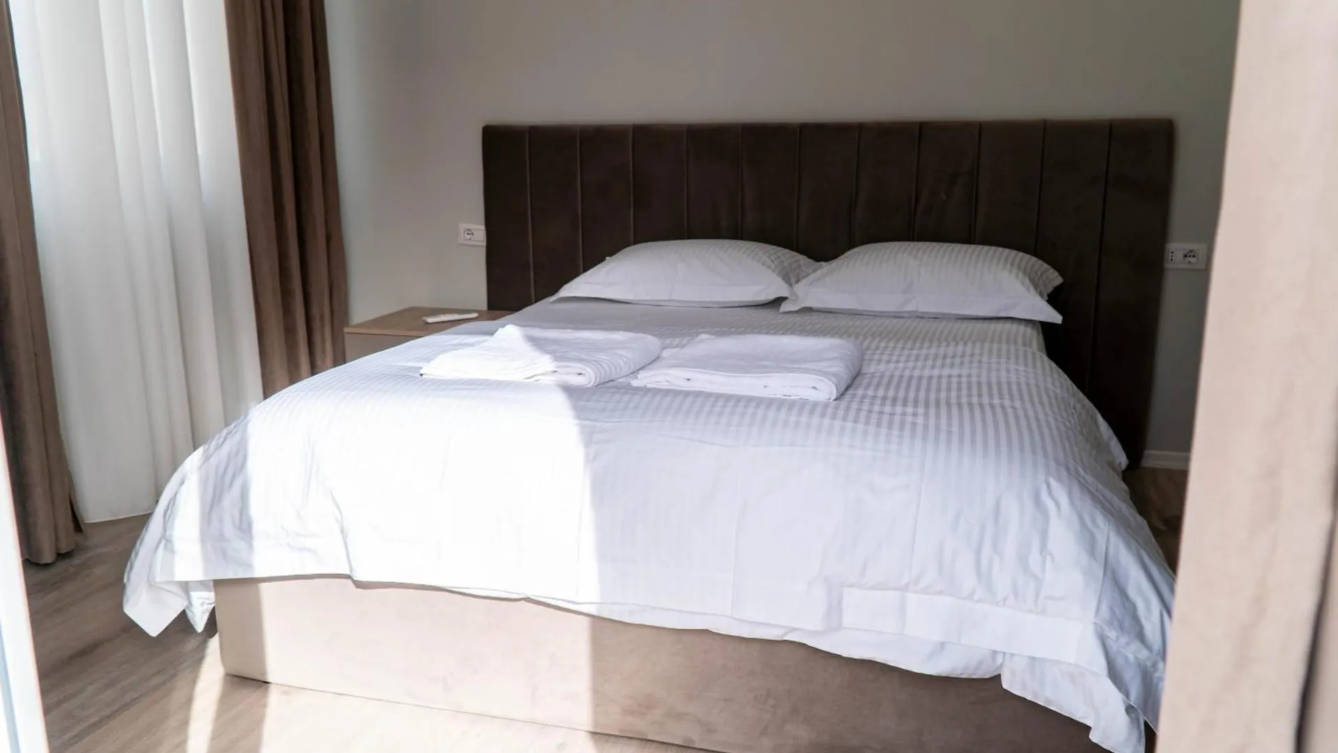 Signature Apartment 9 Tirana 0*,  Albania