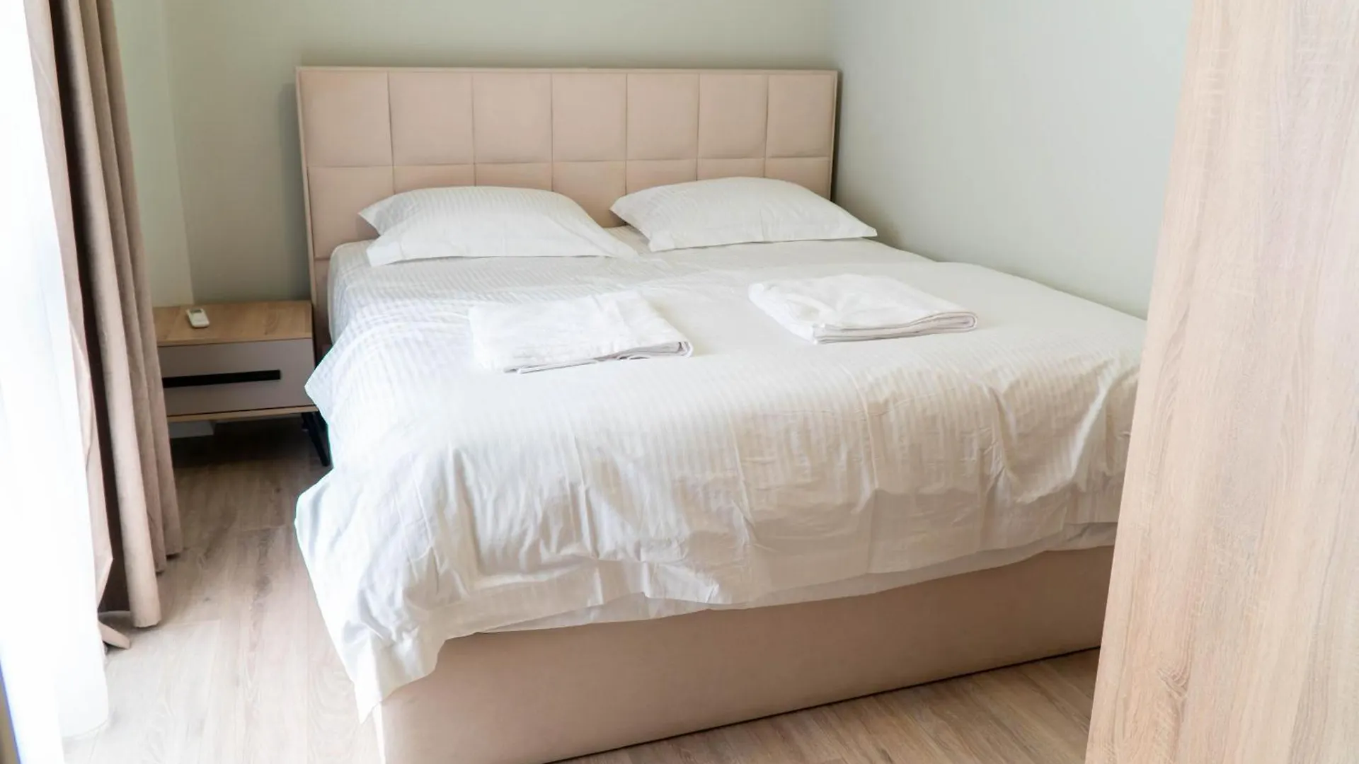 Signature Apartment 9 Tirana 0*,  Albania
