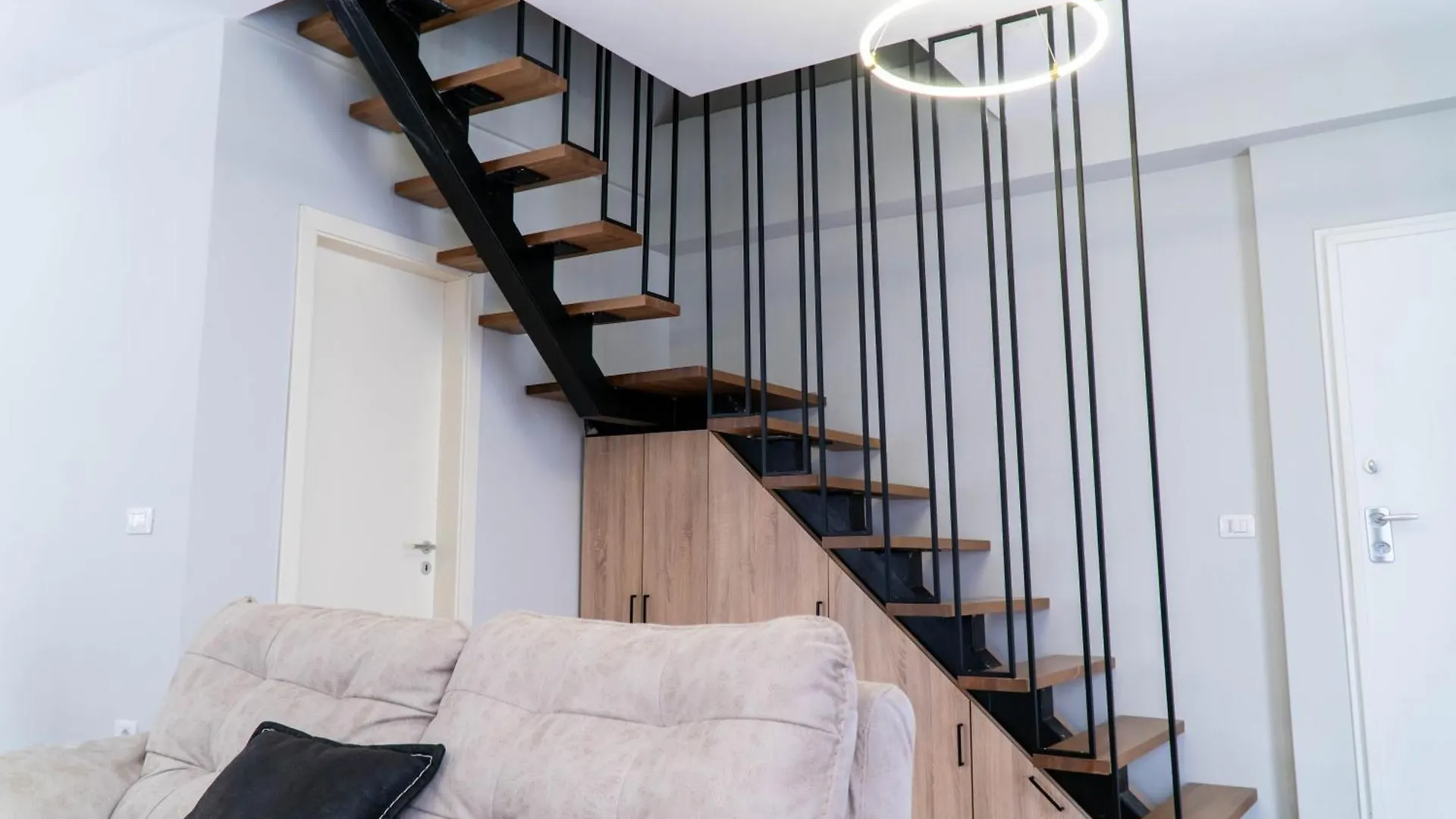Signature Apartment 9 Tirana