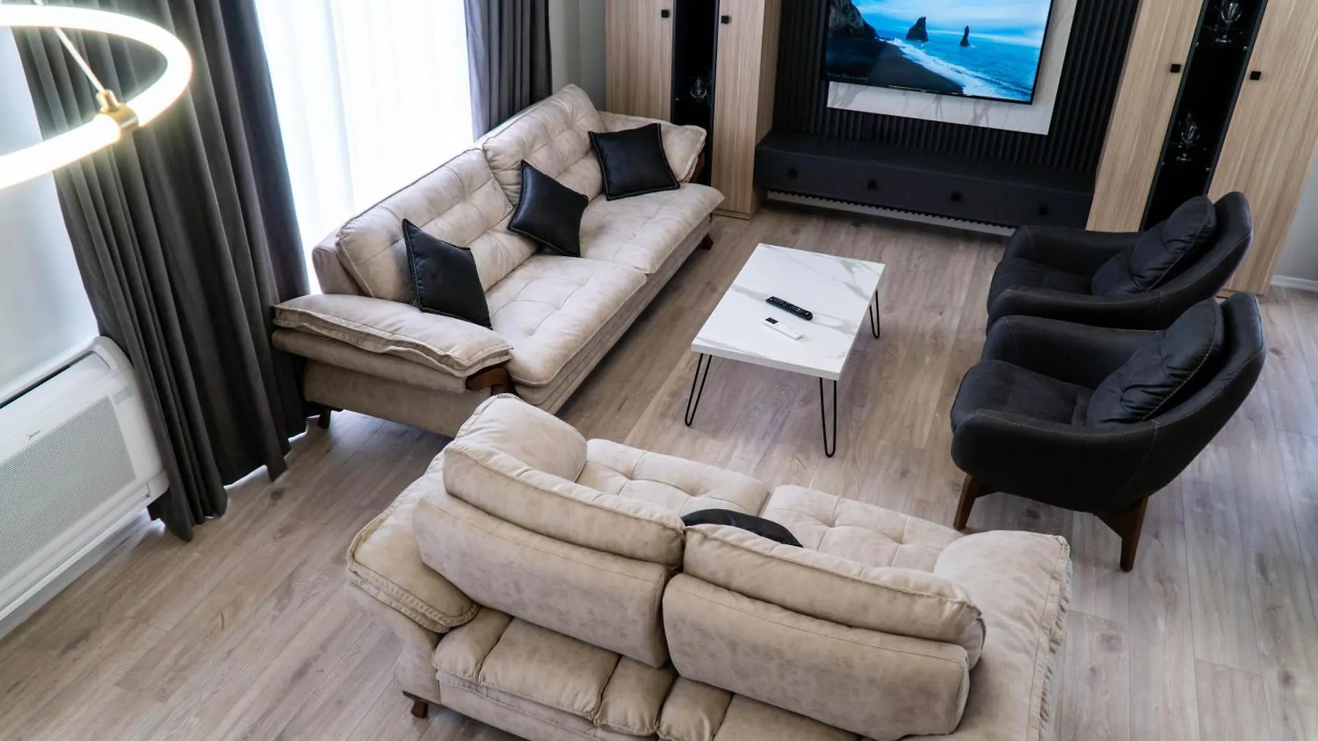 Signature Apartment 9 Tirana