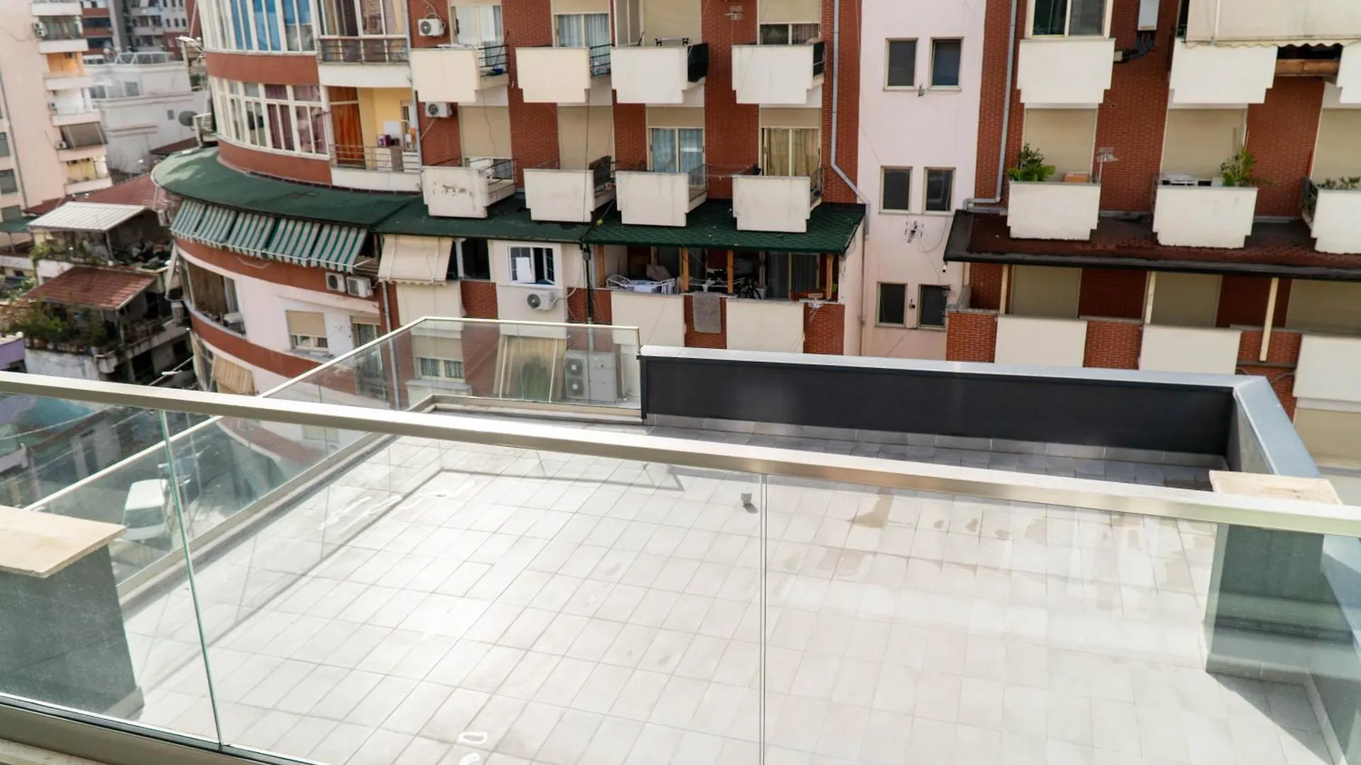 Signature Apartment 9 Tirana Albania